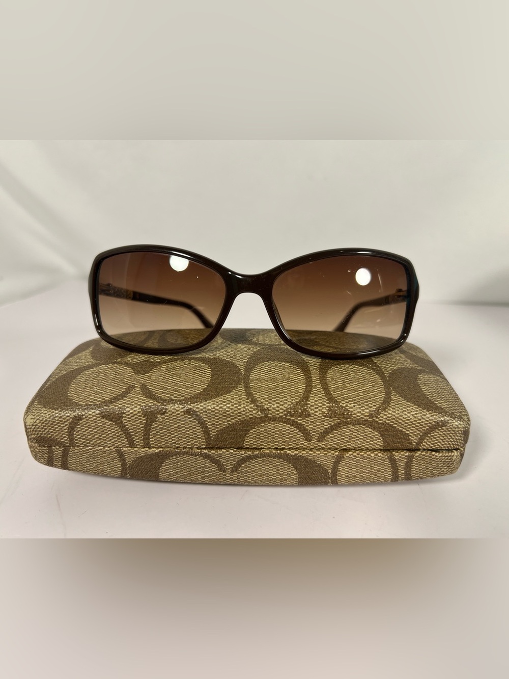 5102: Coach Brown Gradient Sunglasses Gold Signature C Hardware + Case